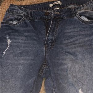 NWOT refuge cropped jeans